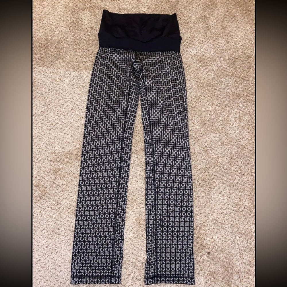 Lululemon straight leg yoga pants